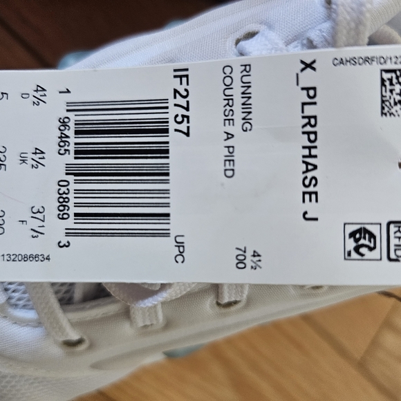 Sneaker - Picture 3 of 3